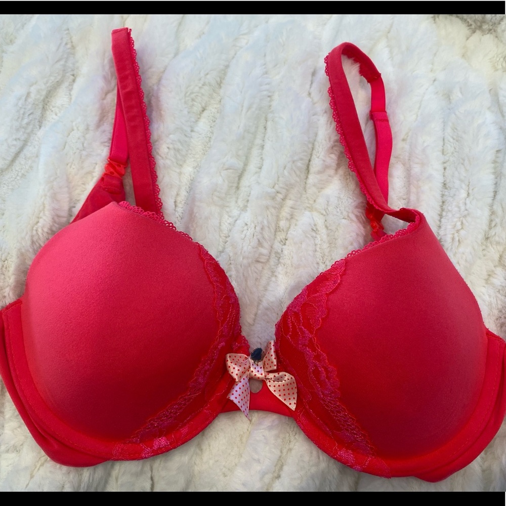 Elegant Pink Lace Bra